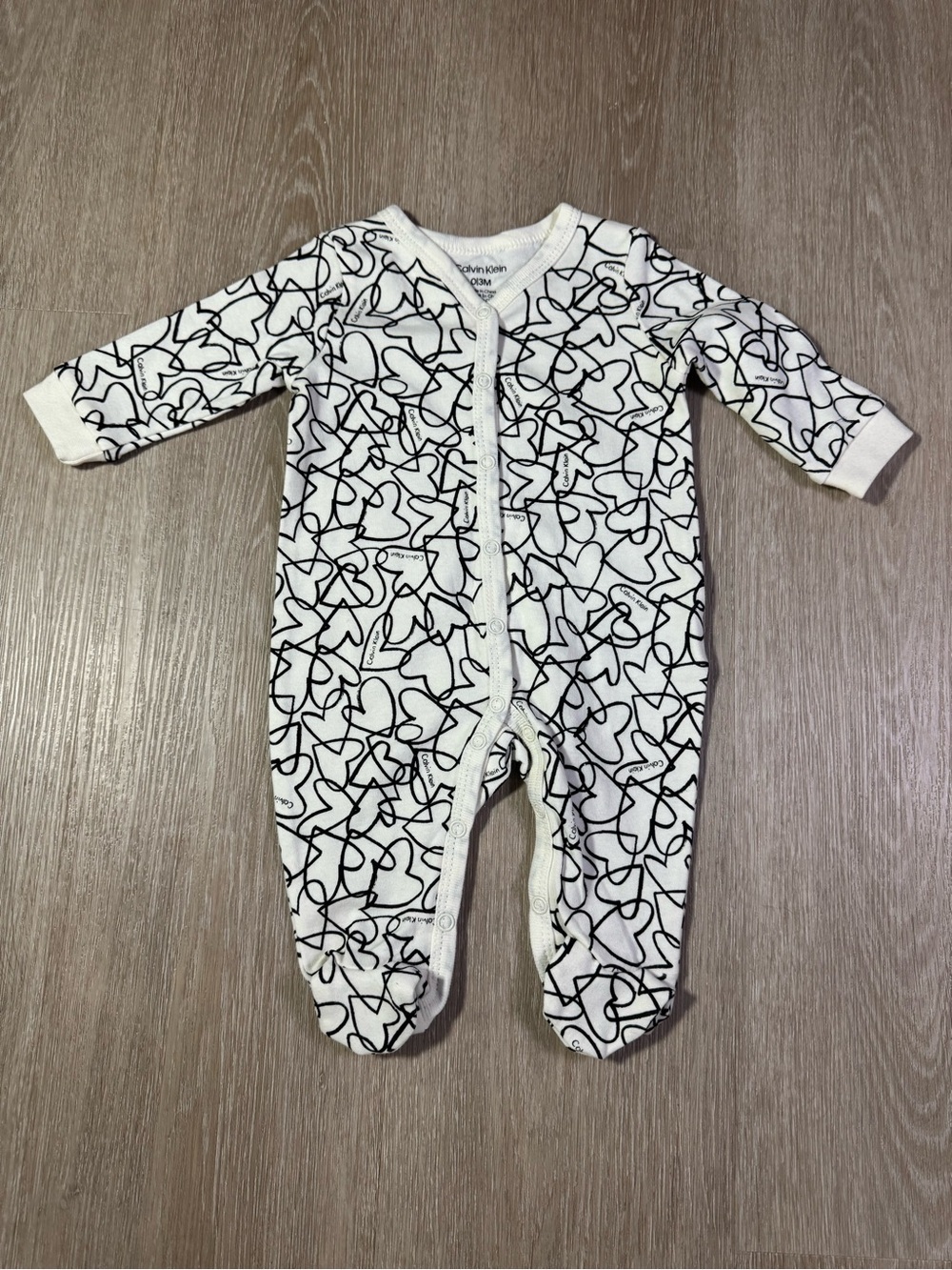 Calvin Klein White & Black Heart-Print Baby One-Piece Baby Size 0 - 3 Months